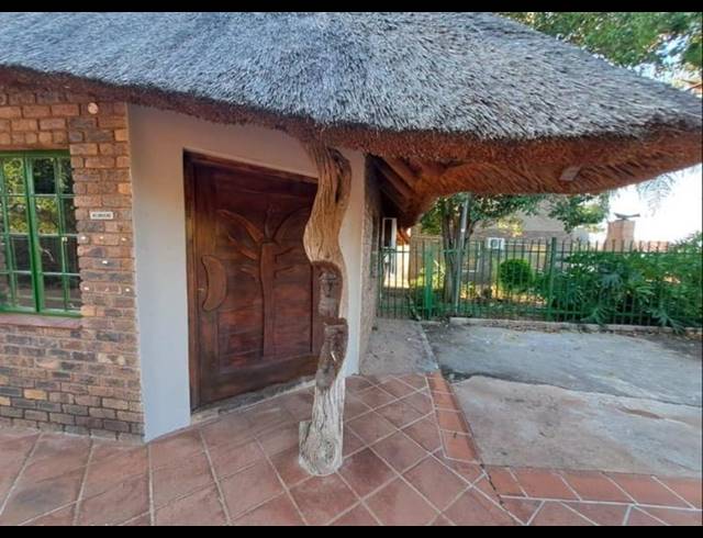 6 BEDROOM HOUSE FOR SALE IN THABAZIMBI